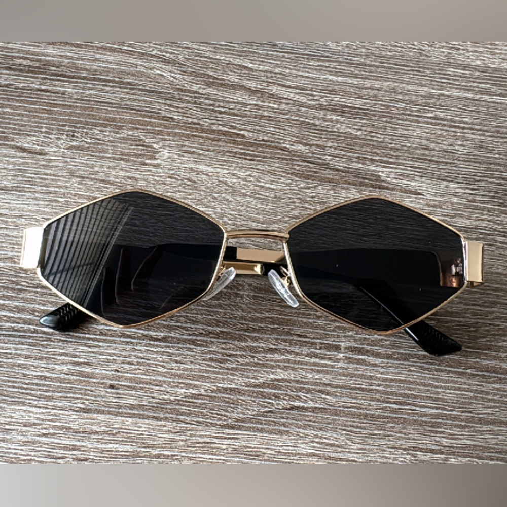 Viral trendy sunglasses A640 - Picture 3 of 3